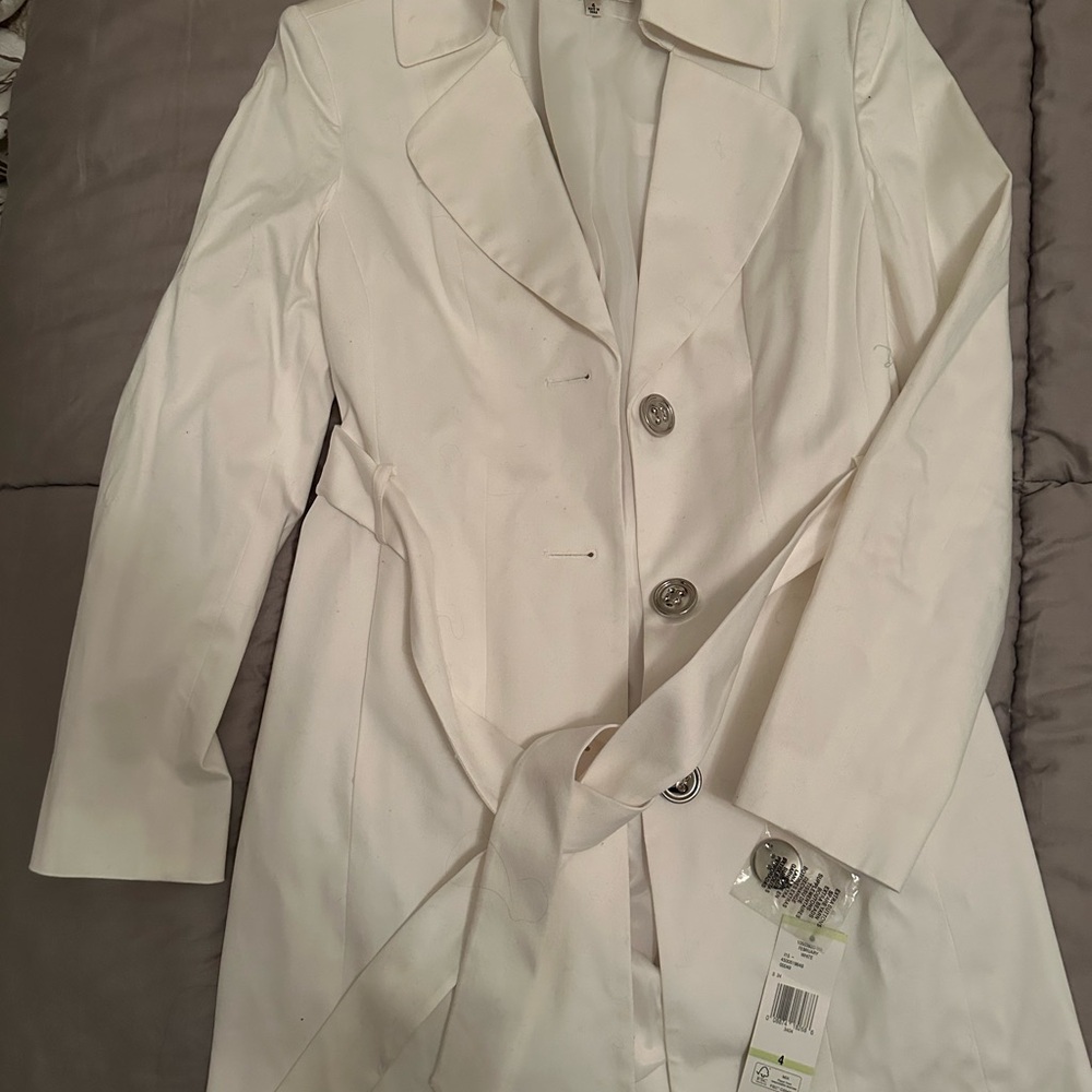 Evan-Picone Elegant White Belted Trench Coat Size 4 New with Tags